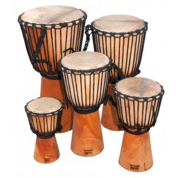 Djembé du Mali en bois huilé, 4 tailles au choix : de 25 à 65 cm - 1 à 8,5 kg. En bois d'Acajou et recouvert de peau de chèvre !