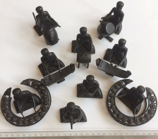Mini-statuettes de Bali Orchestra complet de musiciens en bronze de 4 à 5 centimètres de haut !