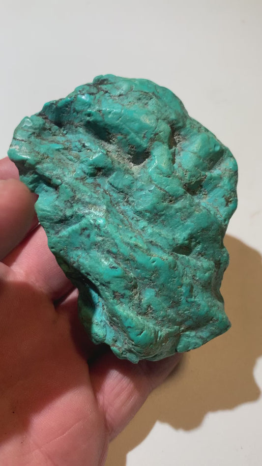 Turquoise Américaine, très grosse pépite naturelle de 86 mm x 62 x 32 - 137,2 gr.