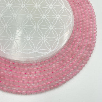 Quartz rose, perles rondes de 4, 6, 8 ou 10 mm. Vendu en fil de perle 38/39 cm, en bracelet de 17 à 21cm, en collier de 45 ou sautoir de 60cm. Qualité AA à AAA, superbes perles !