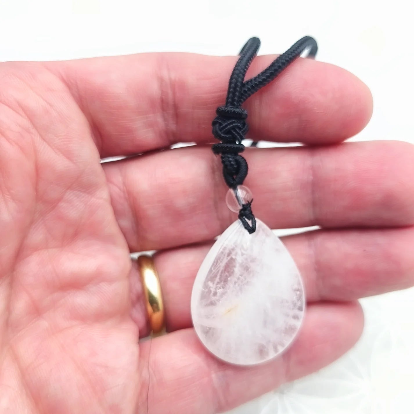Pendentifs au choix à l'unité en forme de goutte + une perle sur cordon fantaisie – Qualité AA à AAA – ± 20 x 15 mm