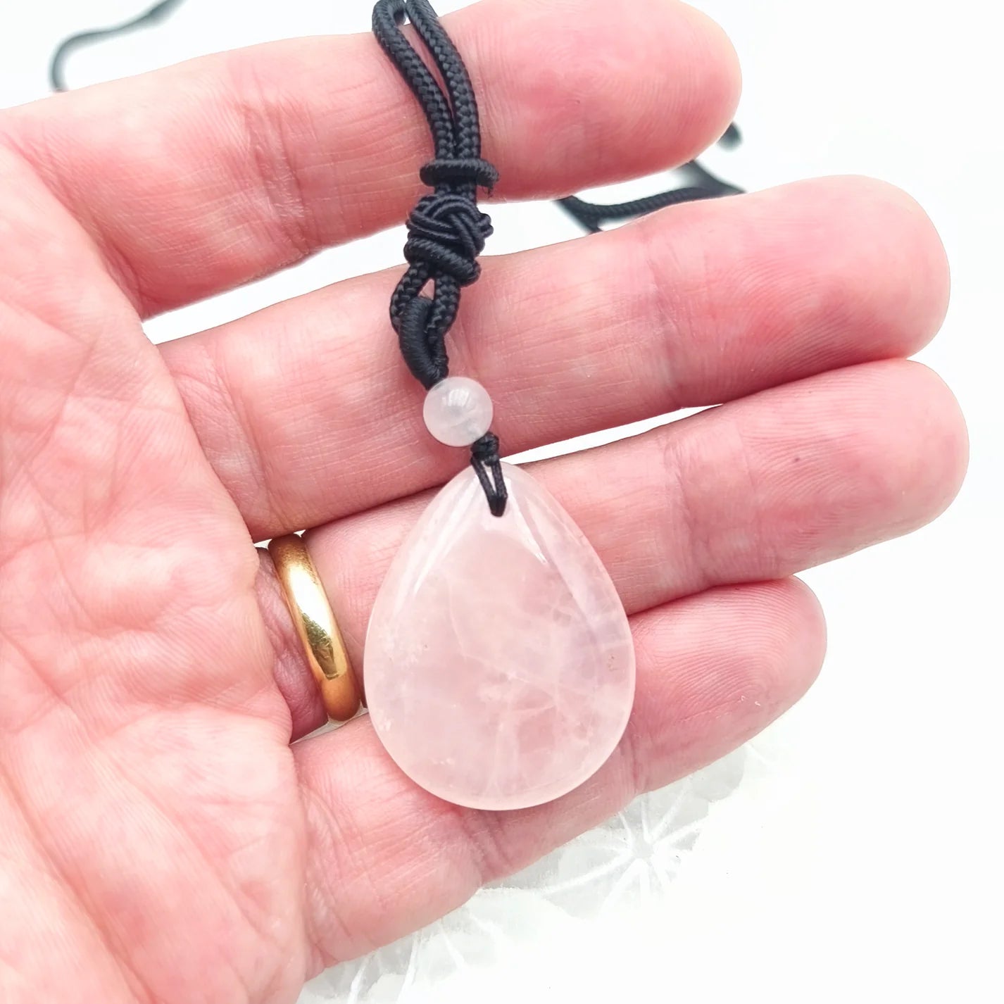 Pendentifs au choix à l'unité en forme de goutte + une perle sur cordon fantaisie – Qualité AA à AAA – ± 20 x 15 mm