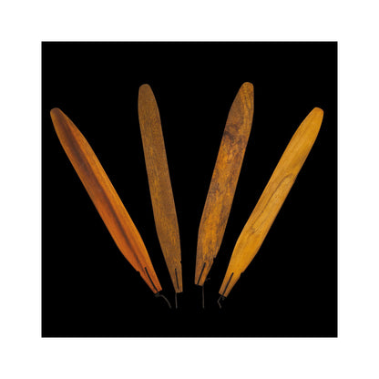 Bullroarer/Australian Rhombe, made by Aborigines - Handcrafted wood - 45 x 5 cm - Powerful sound audible up to 50 km in the bush!